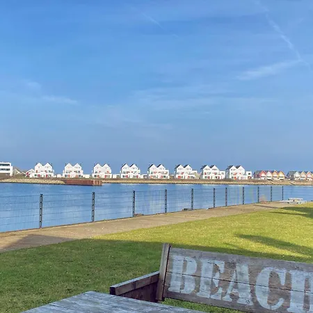 Apartment Pier 21