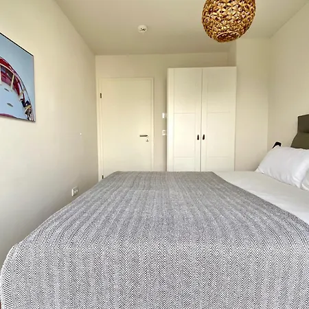 Pier 21 Apartment *